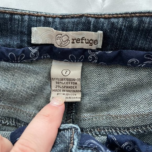 Refuge Cuffed Denim Shorts • 2.5” inseam - Picture 5 of 7